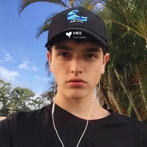 6686体育app海外作者Esme